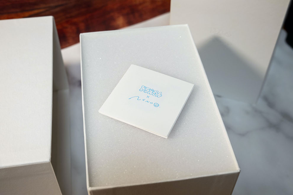 ドラえもんの生誕５０周年を記念して、
デザインオフィスnendoが制作した”ブックエンド”の包装中身。